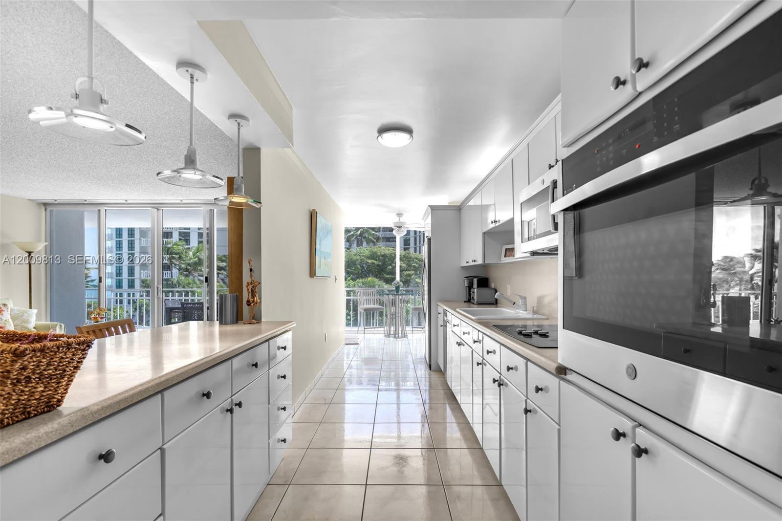 600 Grapetree Dr Unit: 4DS