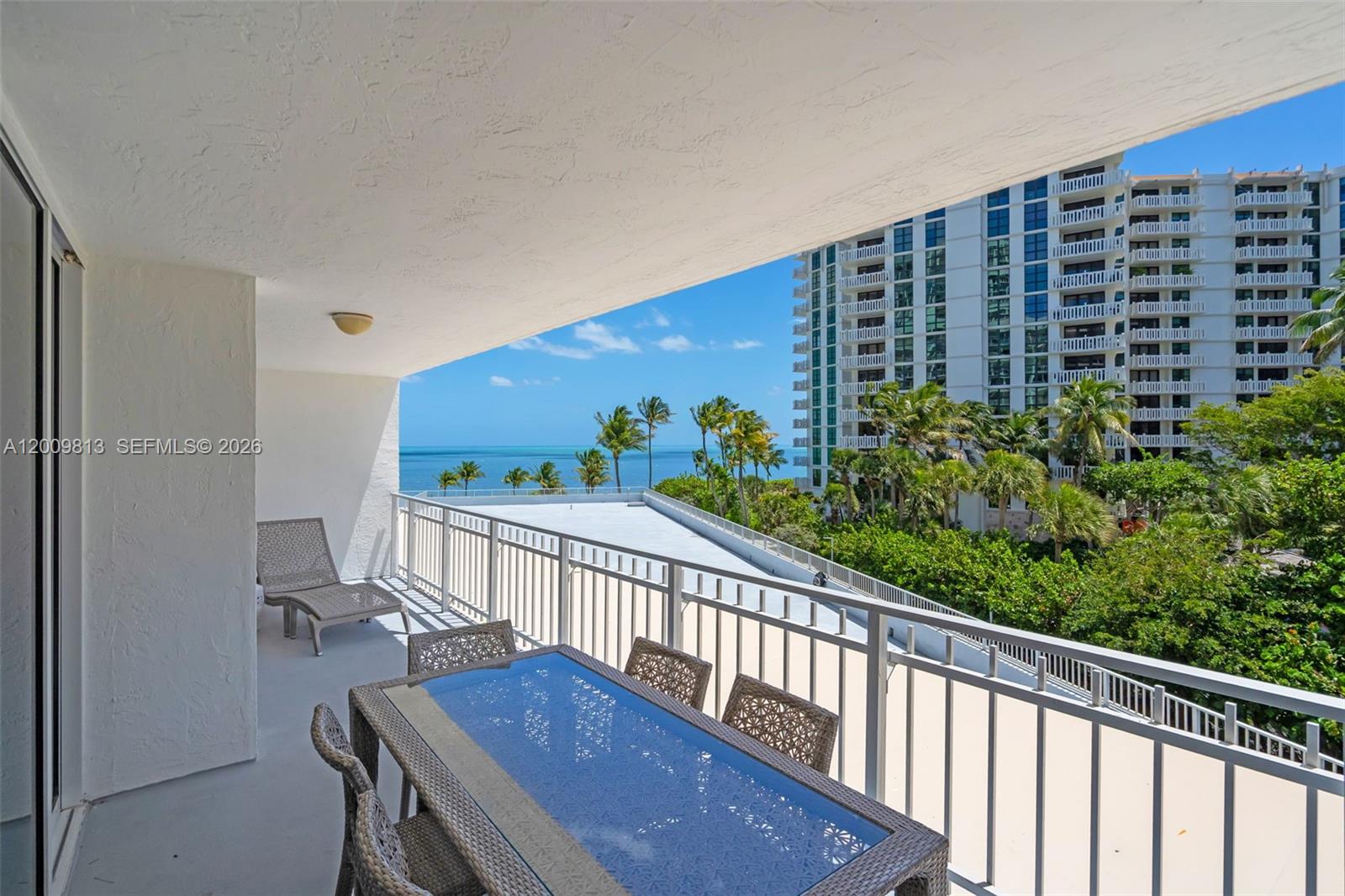 600 Grapetree Dr Unit: 4DS