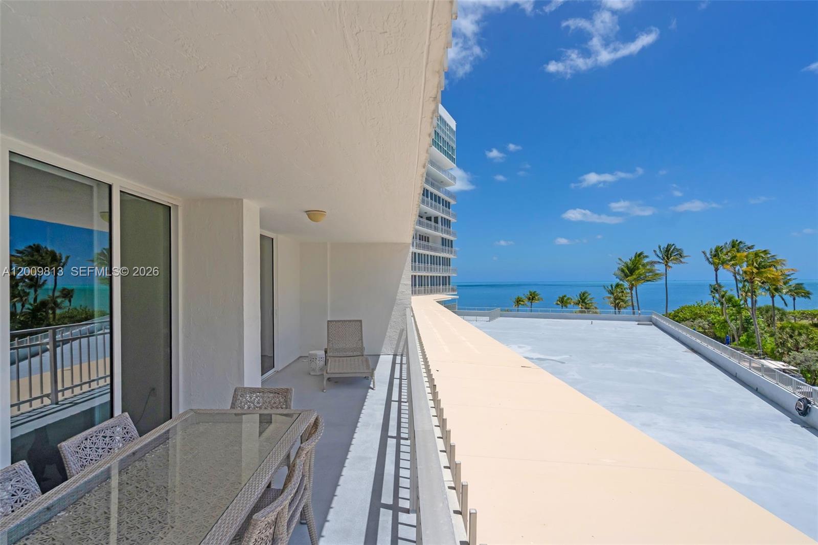 600 Grapetree Dr Unit: 4DS
