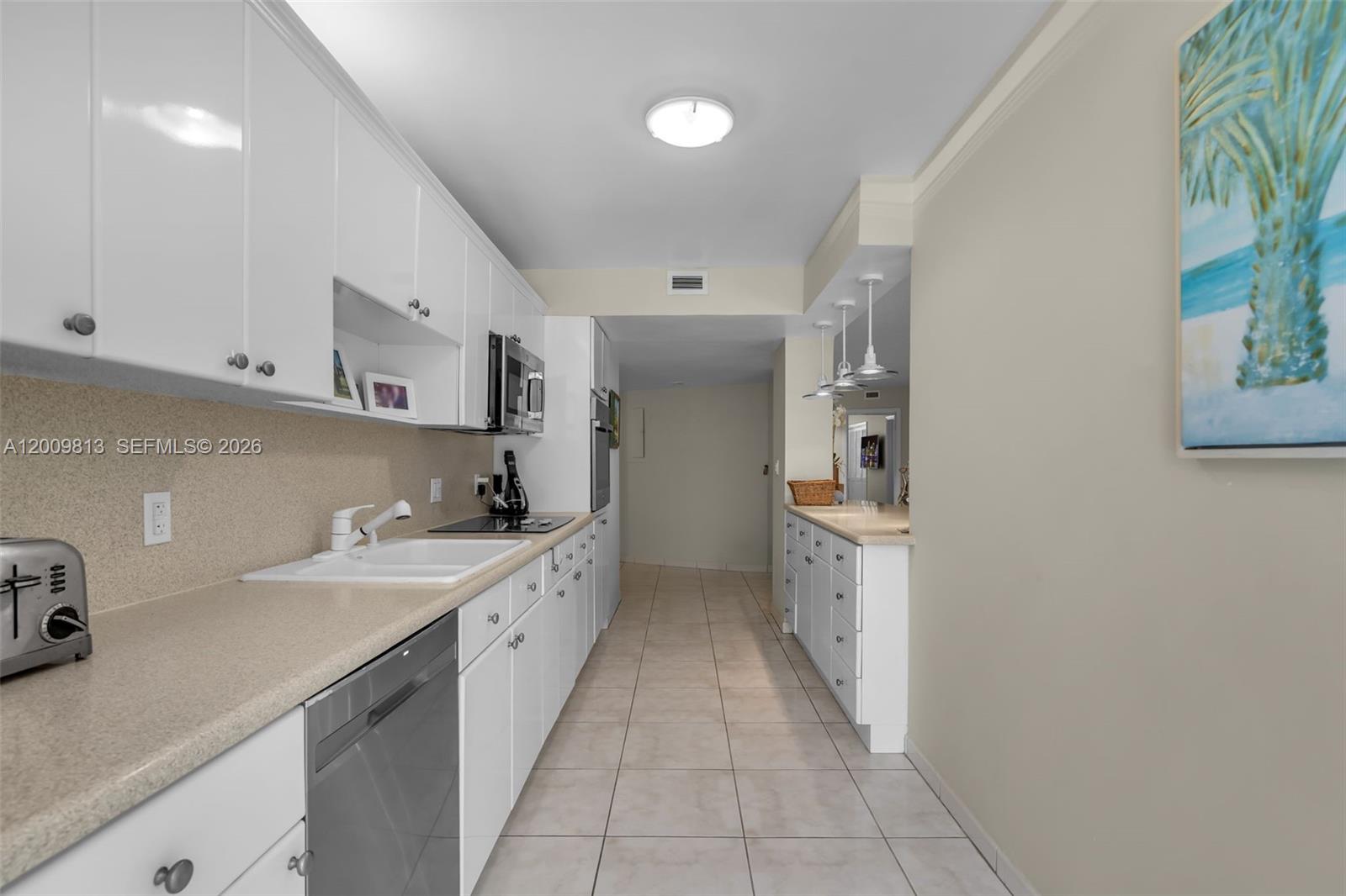 600 Grapetree Dr Unit: 4DS
