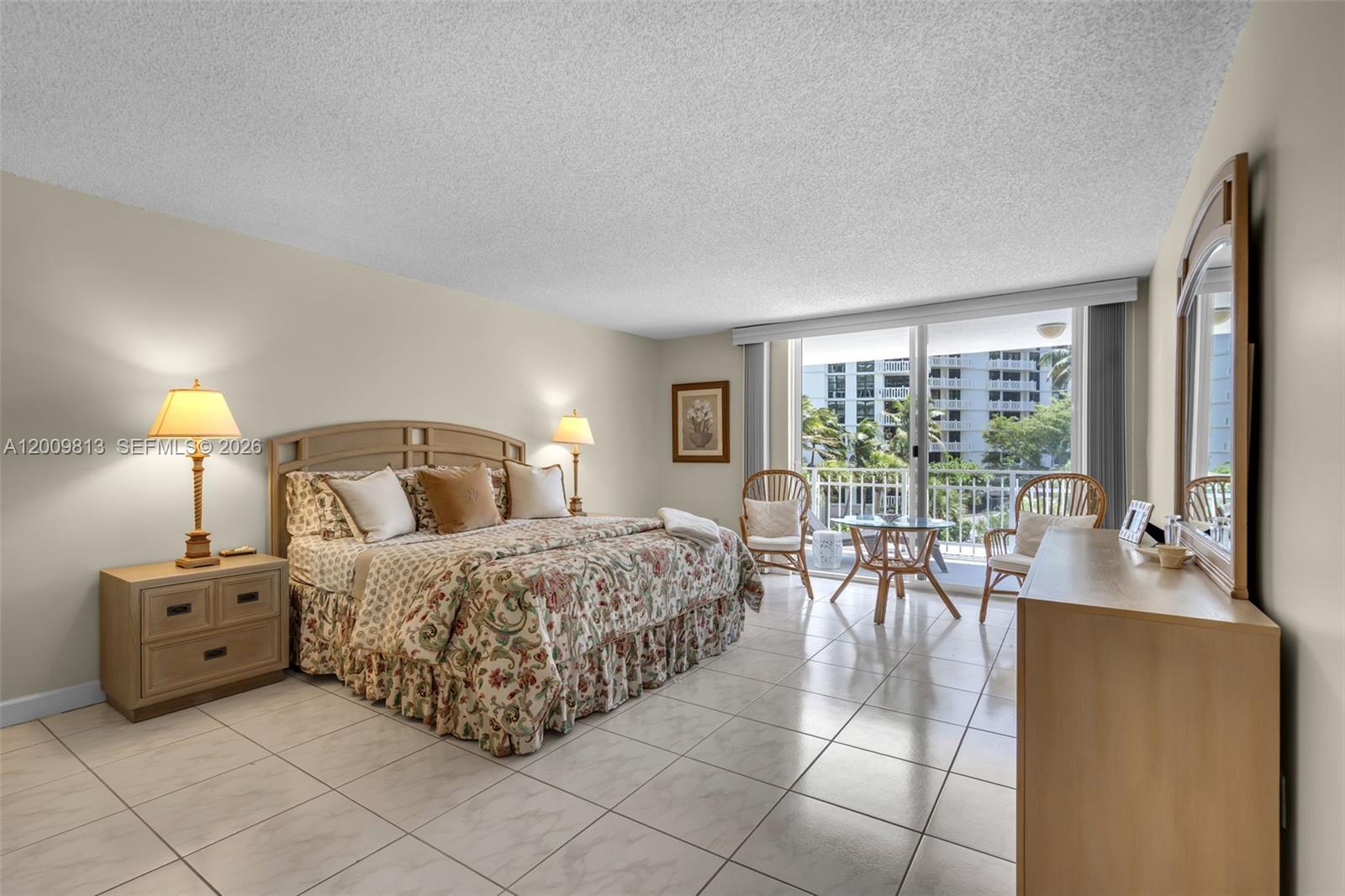 600 Grapetree Dr Unit: 4DS