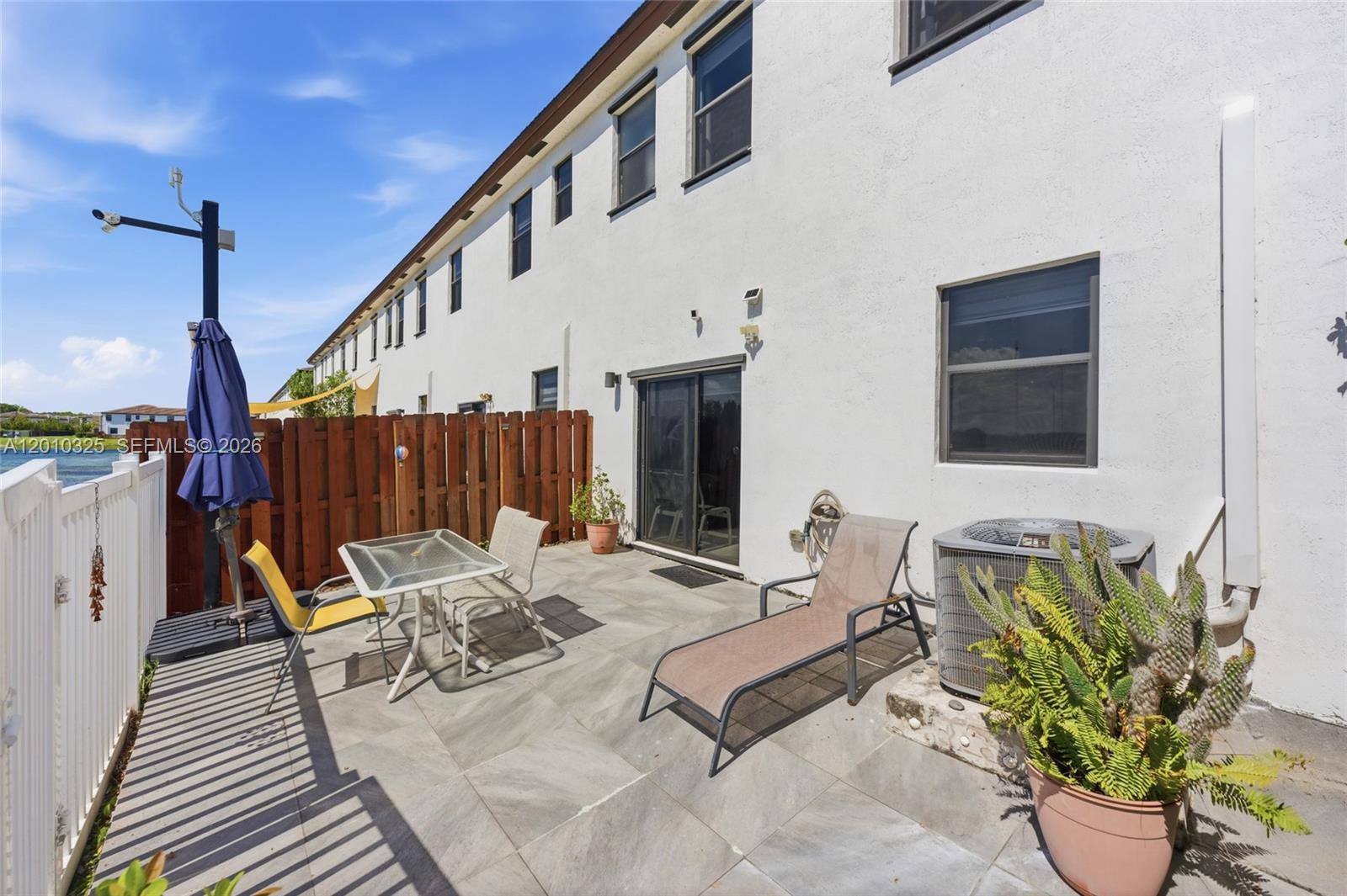 20572 NE 5th Pl