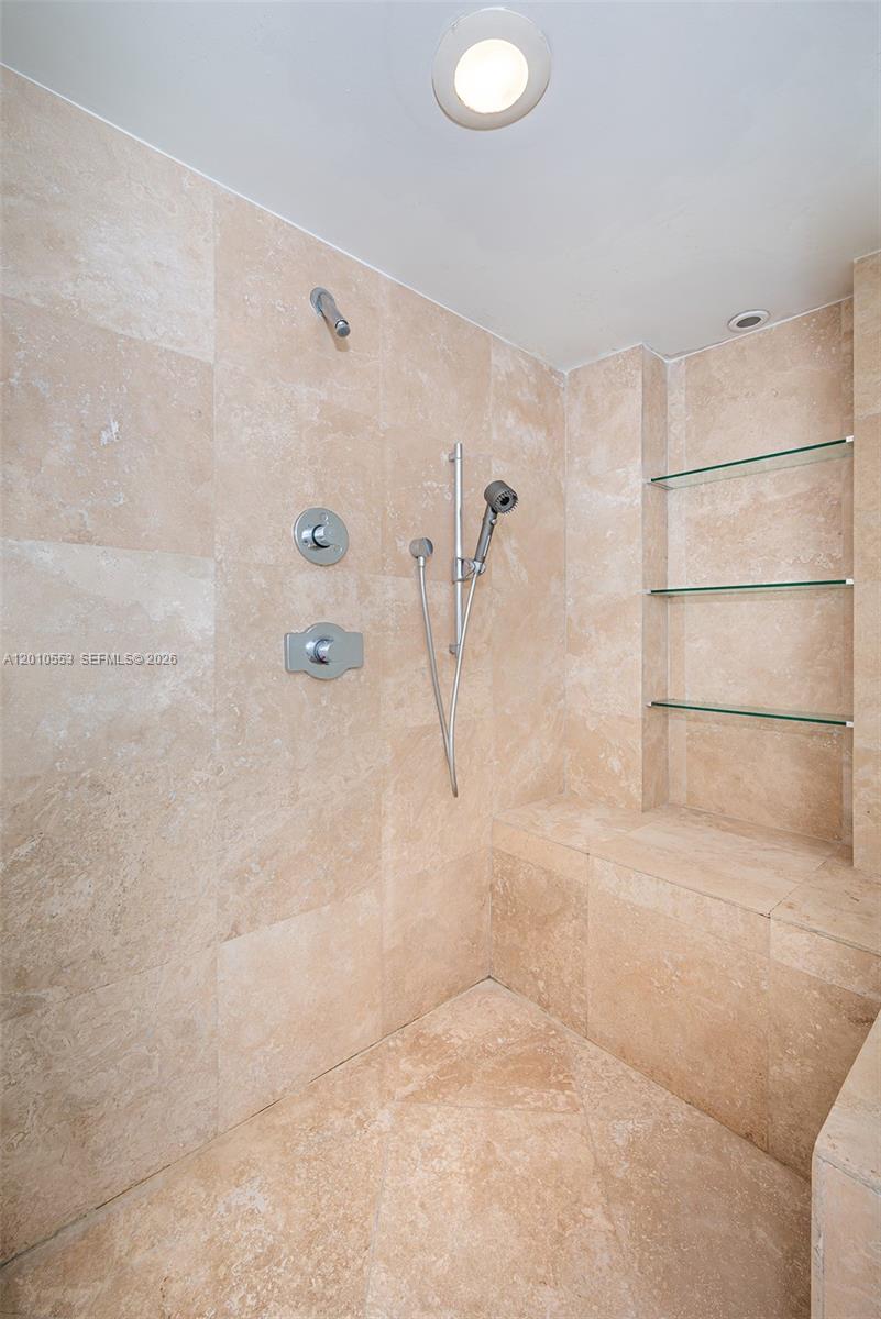 450 Alton Rd # 2810
