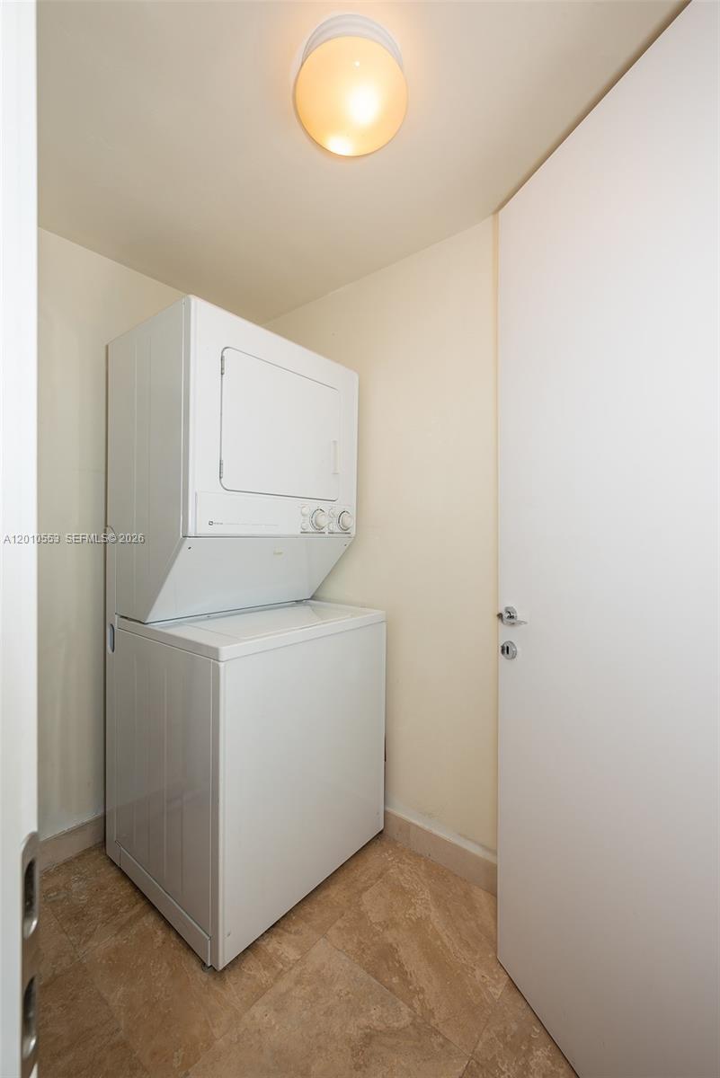 450 Alton Rd # 2810
