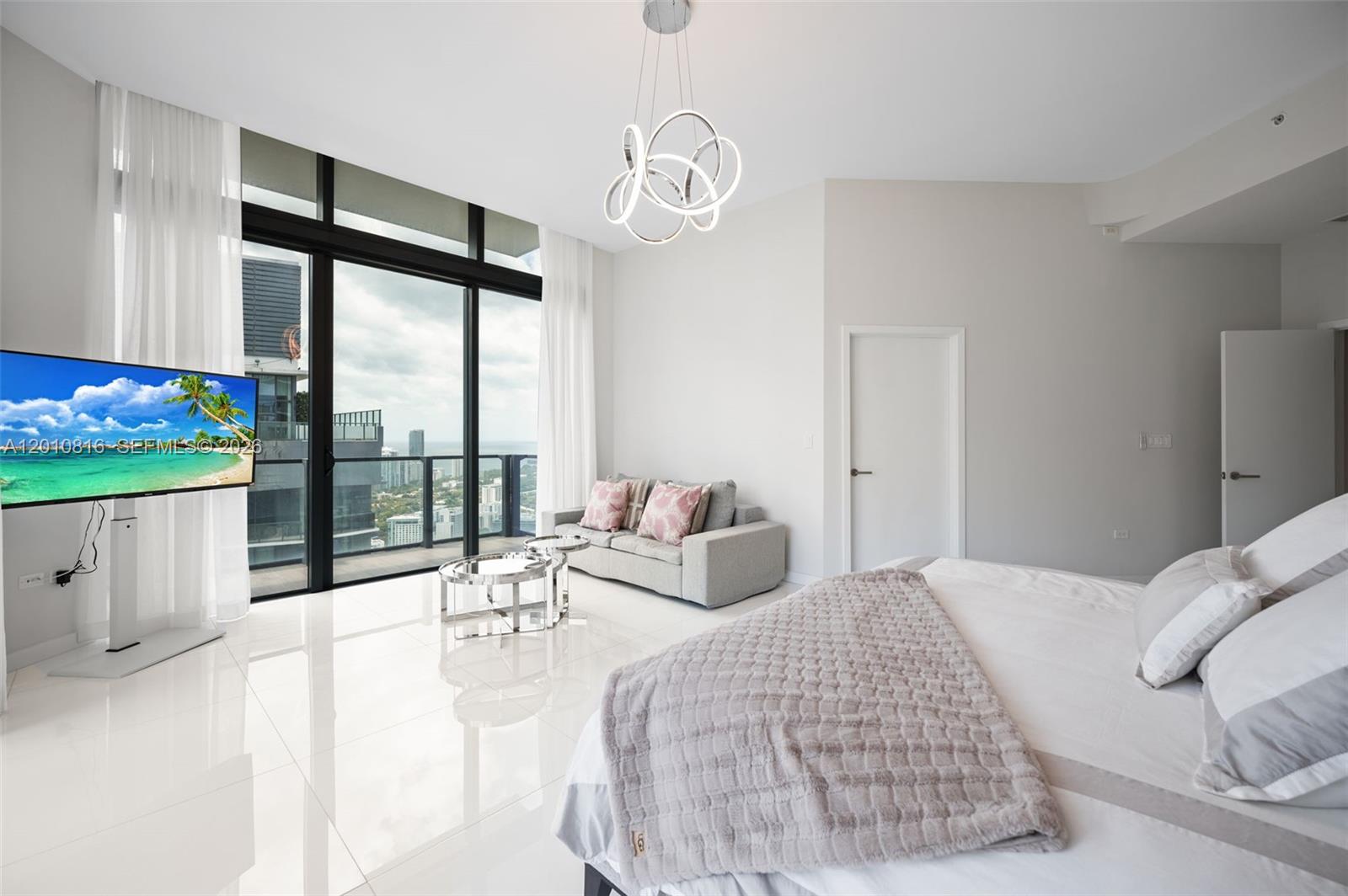 88 SW 7th St Unit: PH4301