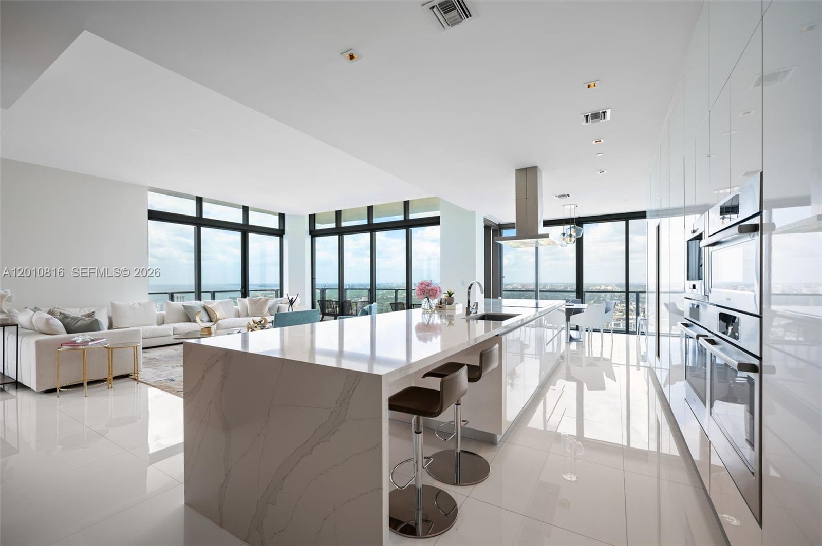 88 SW 7th St Unit: PH4301