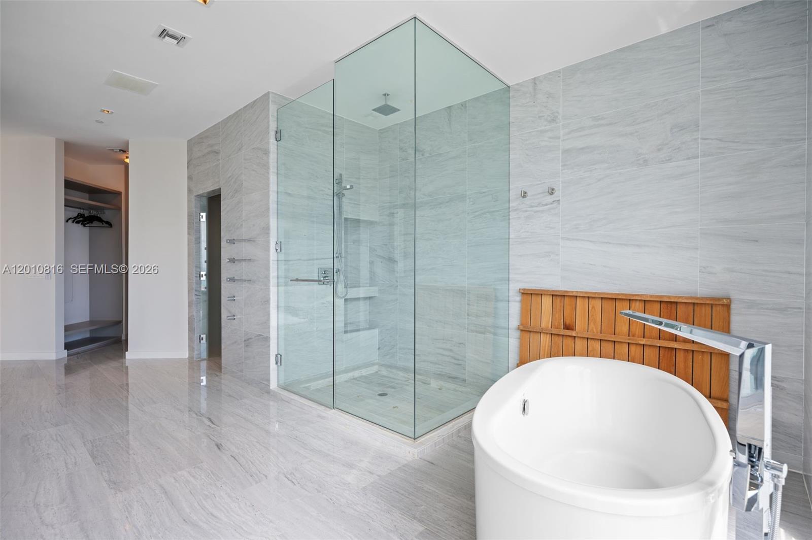 88 SW 7th St Unit: PH4301