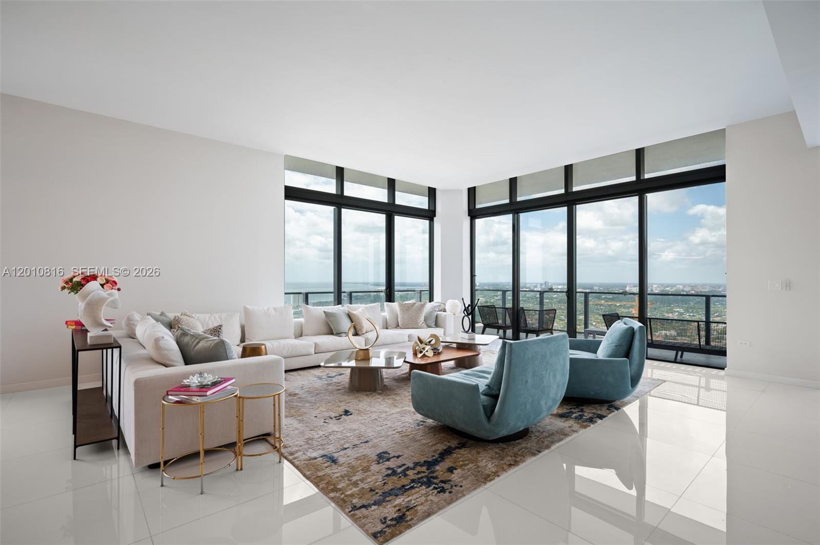 88 SW 7th St Unit: PH4301