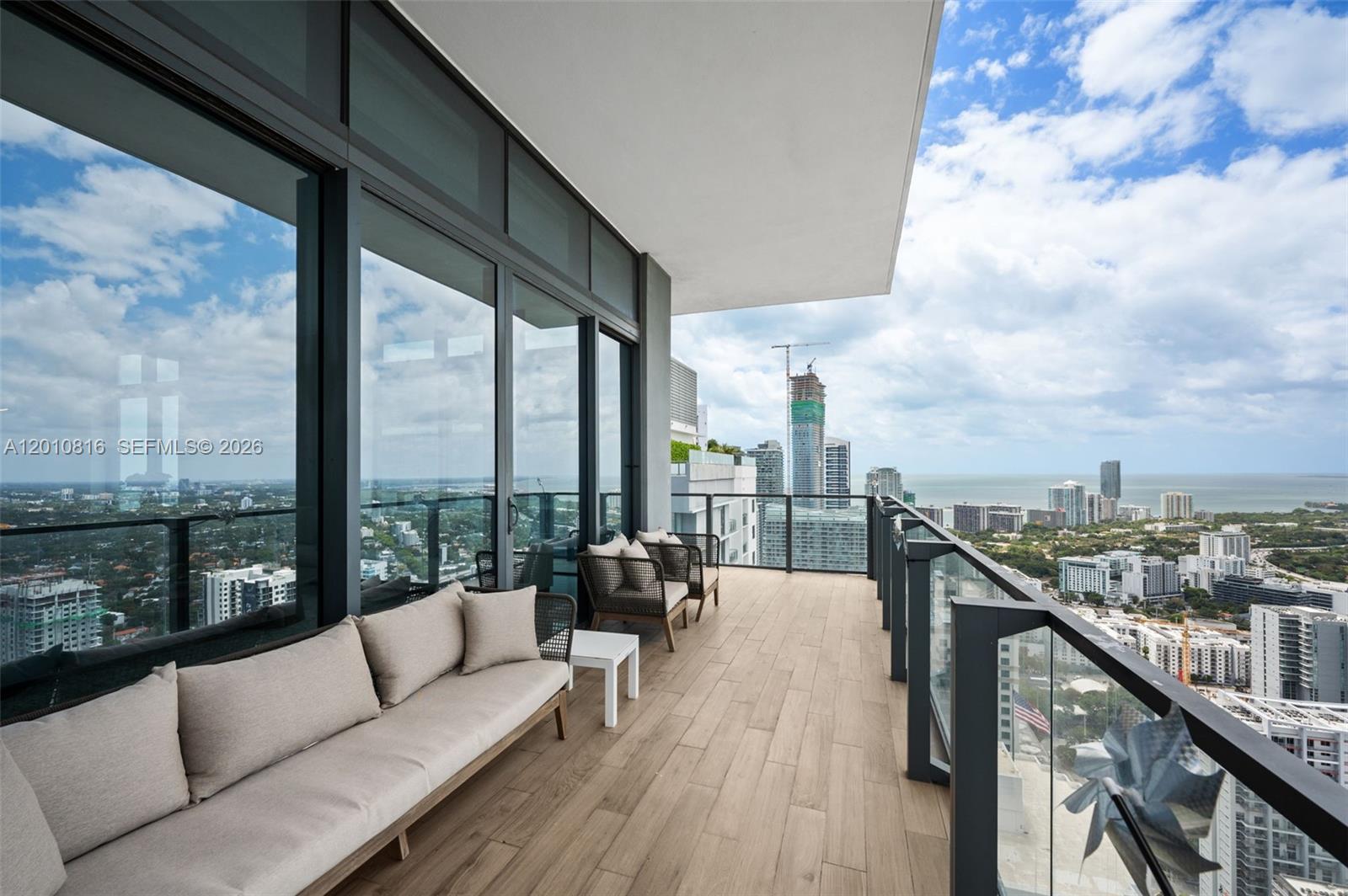 88 SW 7th St Unit: PH4301