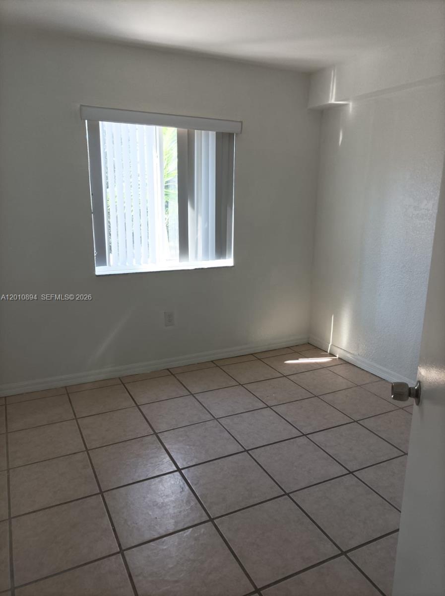 637 SW 3rd St # 206