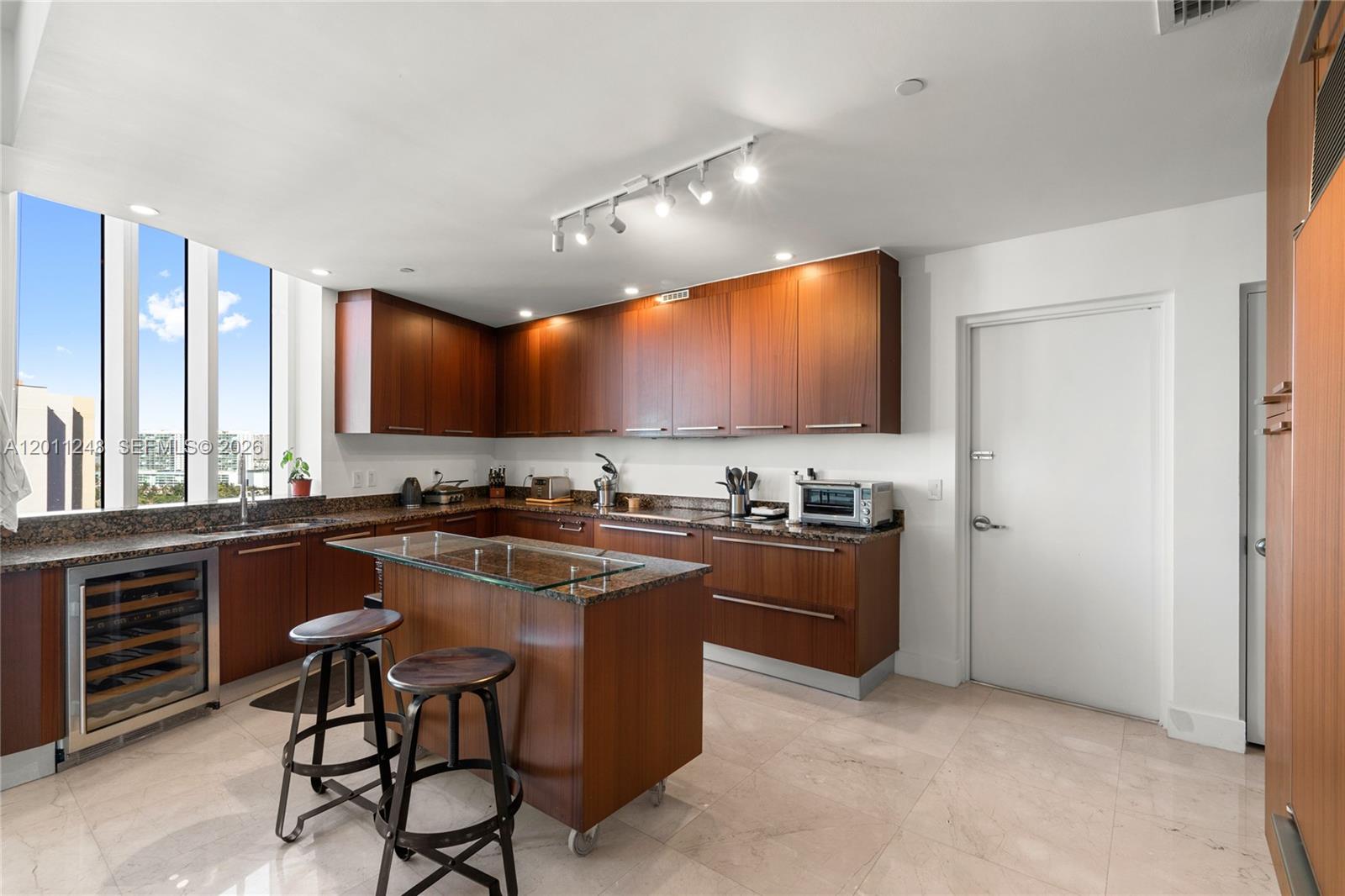 15901 Collins Ave # 1206