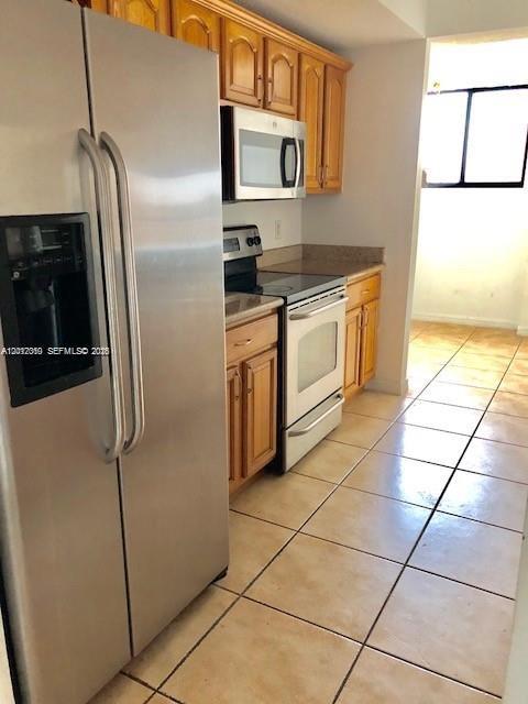 4242 NW 2nd St # 901