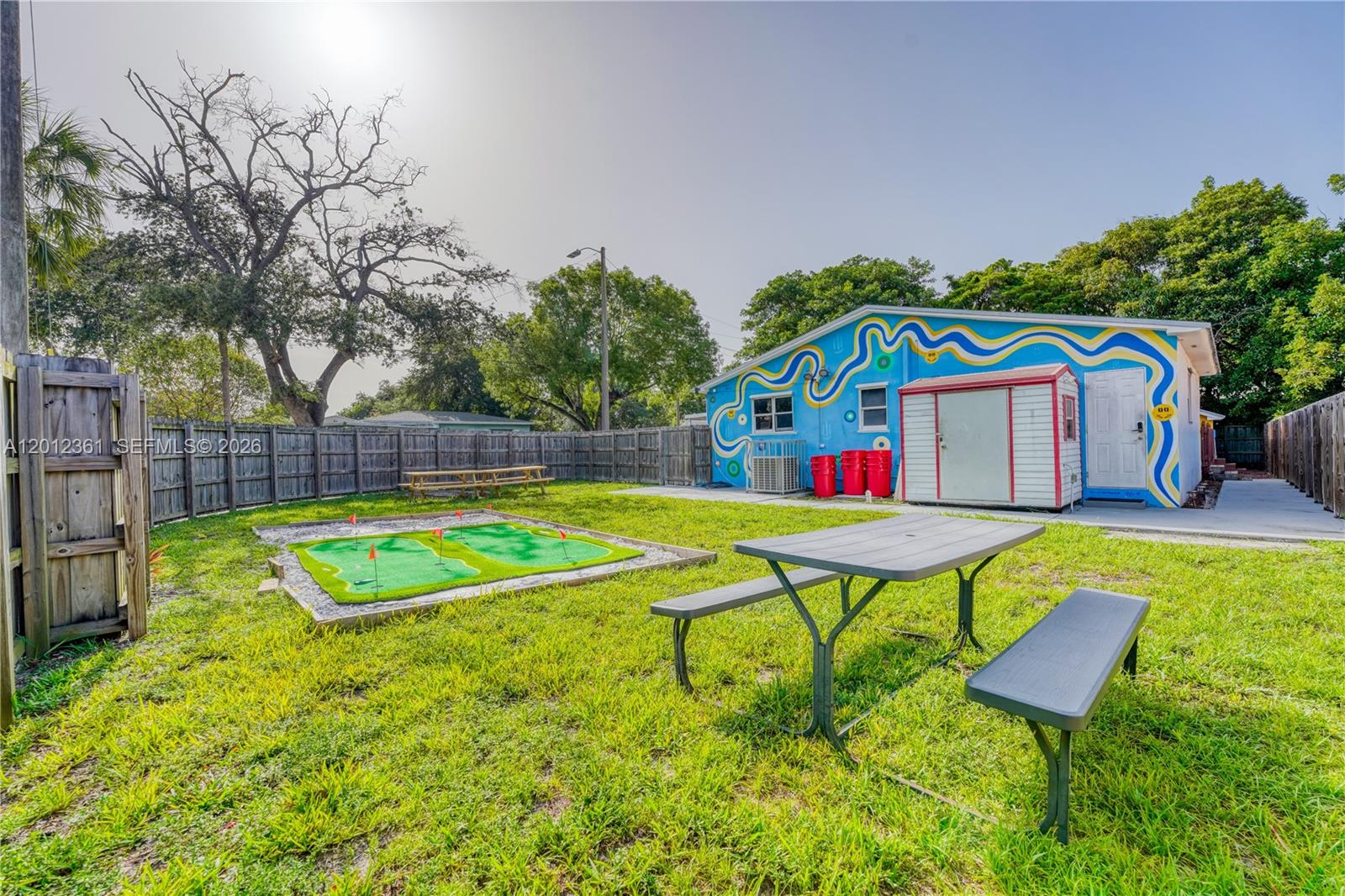 5627 NW 9th Ave