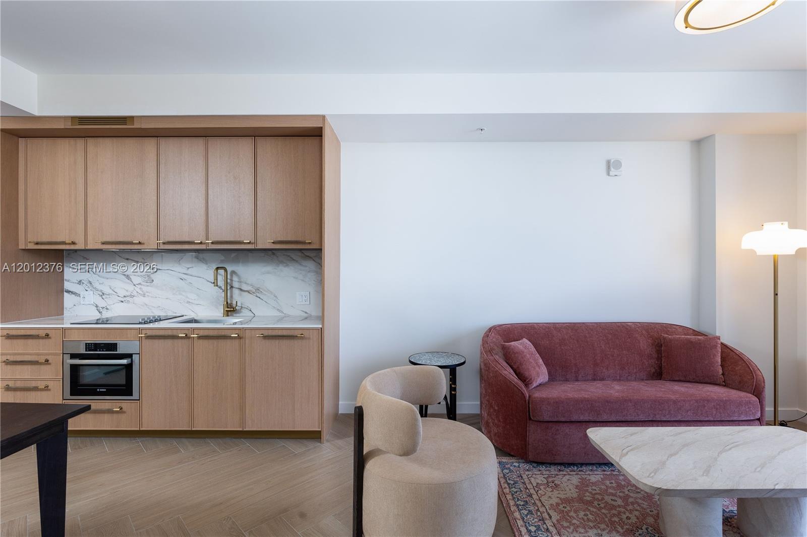 2700 NW 2nd ave # 708