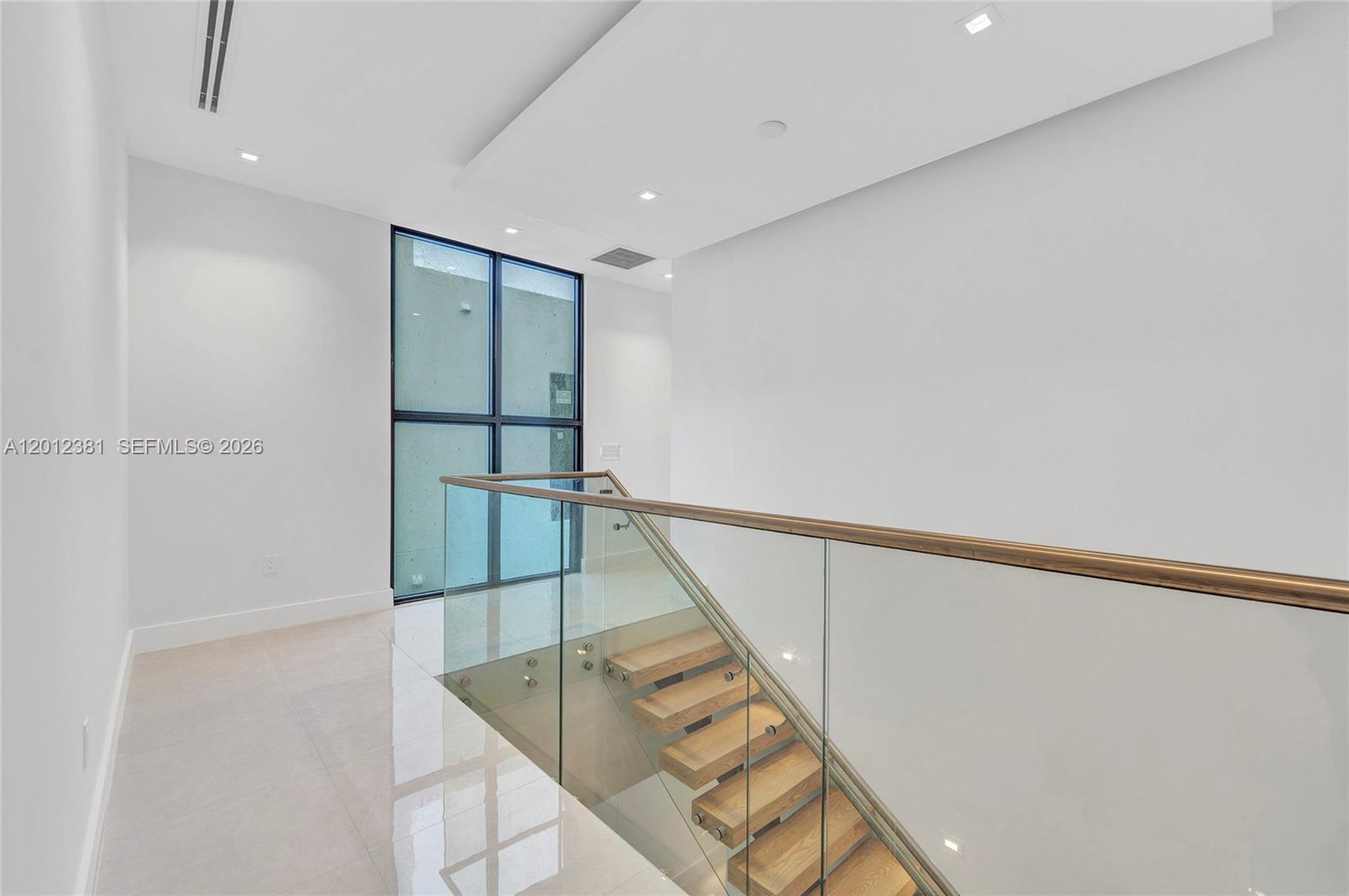 1235 SW 13TH AVE # 1235