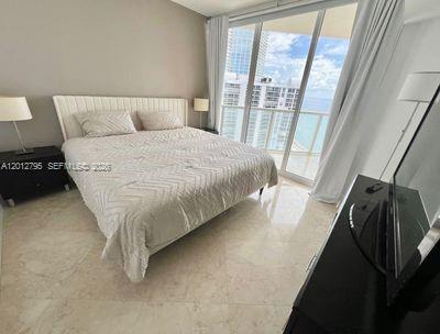 16699 Collins Ave # 2705