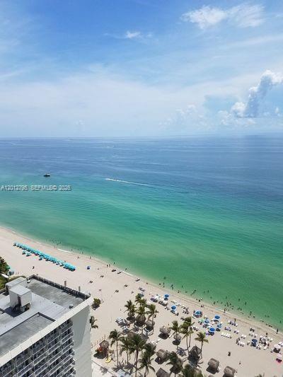 16699 Collins Ave # 2705