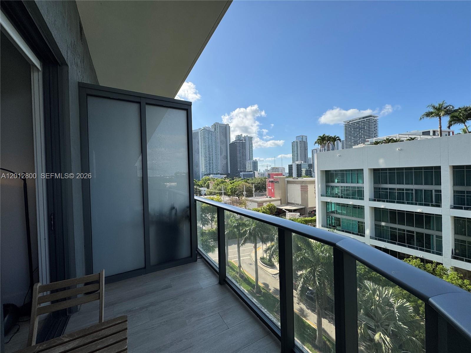 121 NE 34th St # L601