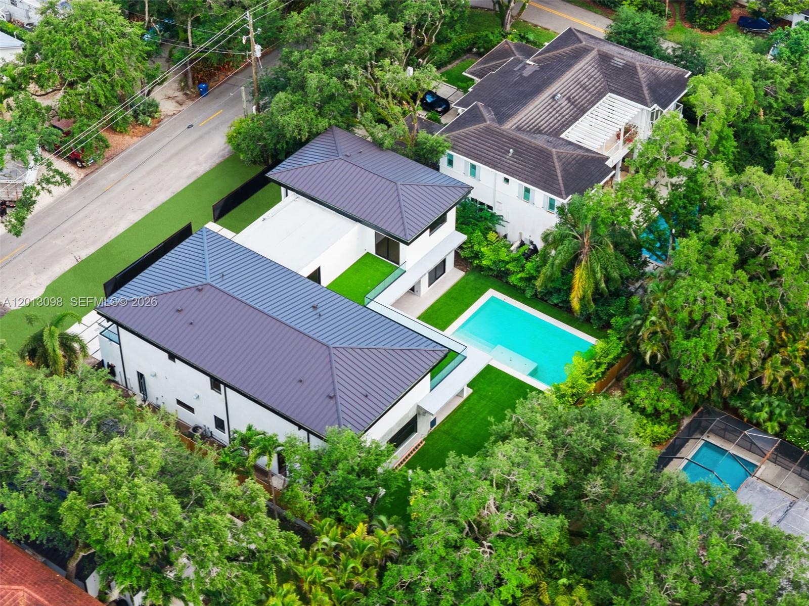 7740 SW 52nd Ave