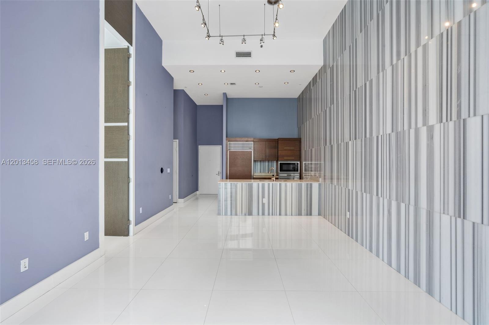 475 Brickell Ave # 2812