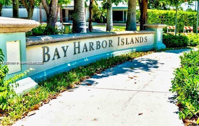 9971 W Bay Harbor Dr # 205