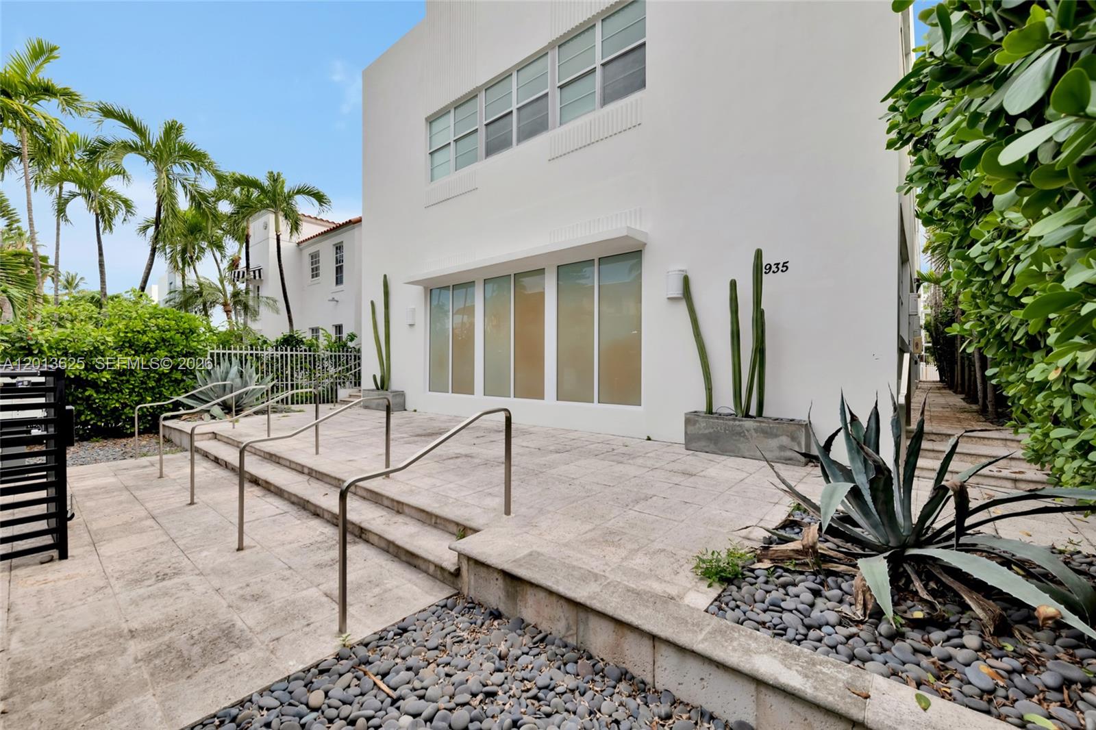 935 Euclid Ave # 7