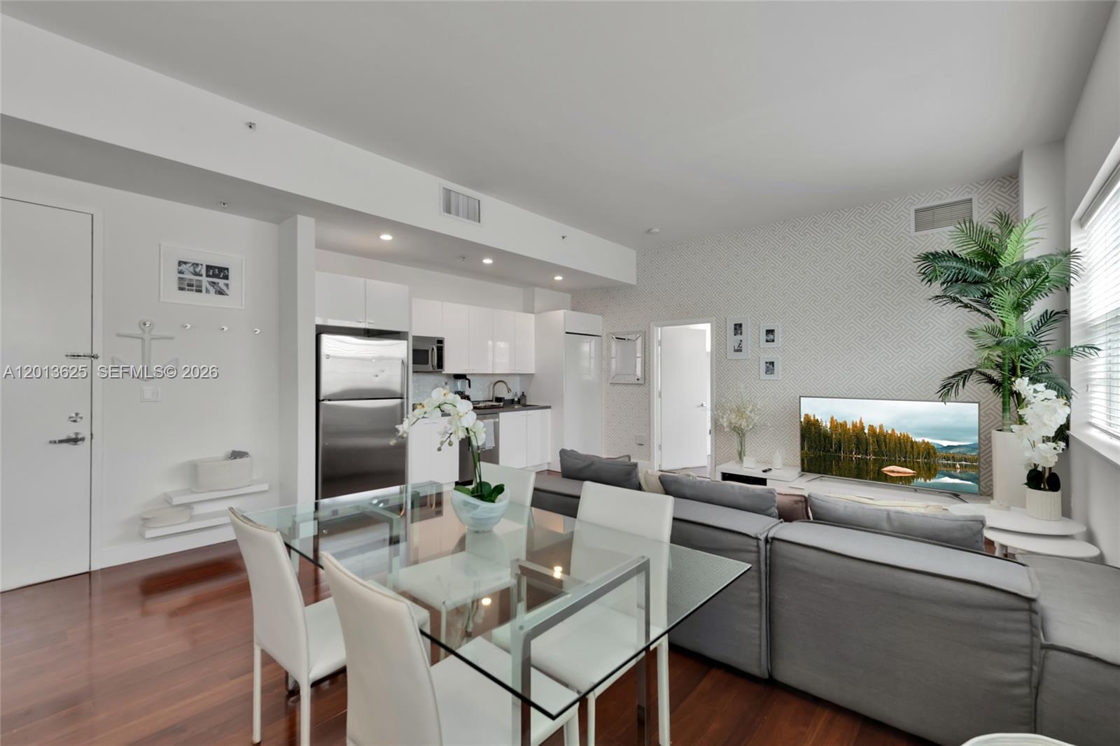 935 Euclid Ave # 7