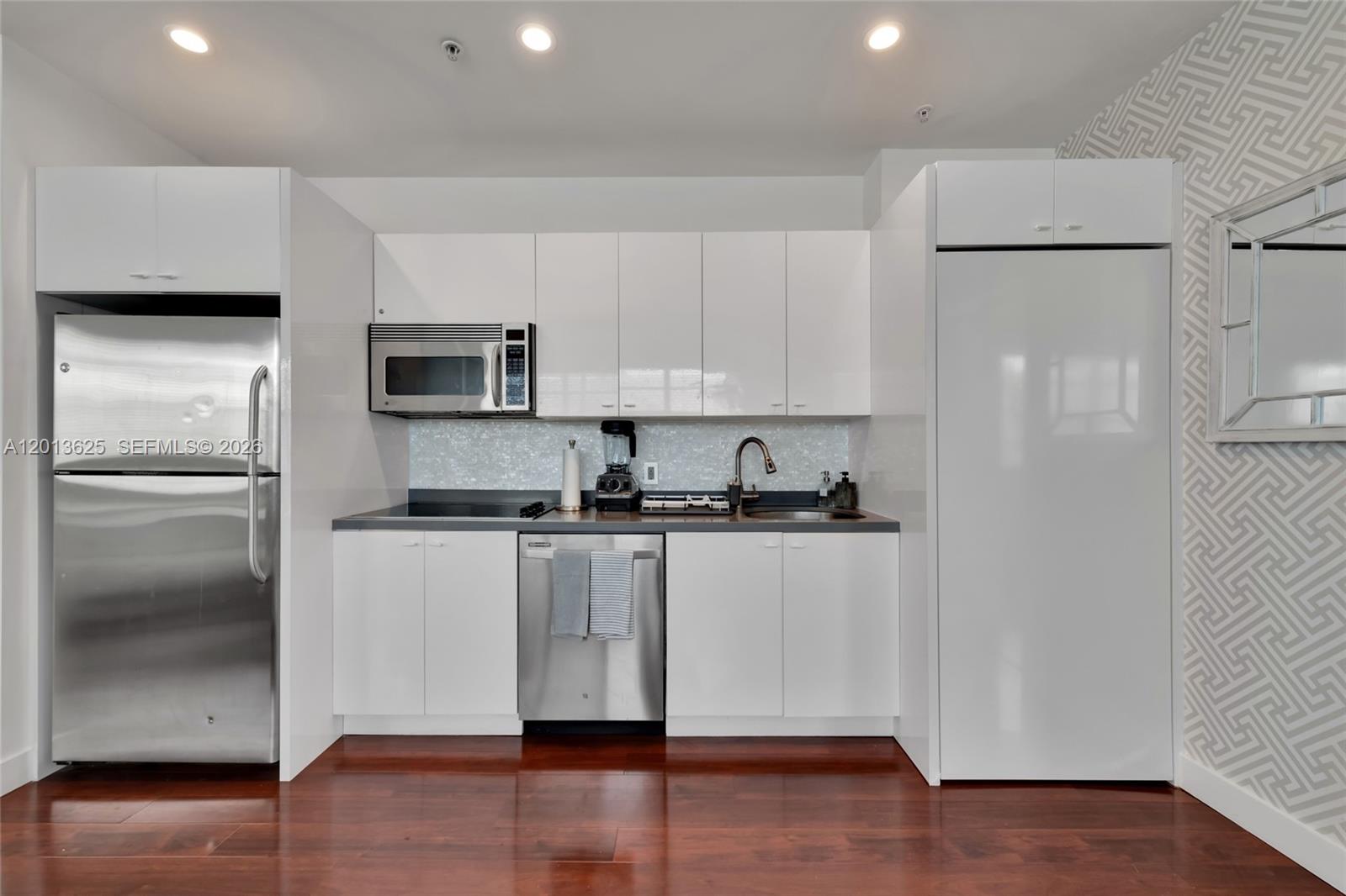 935 Euclid Ave # 7