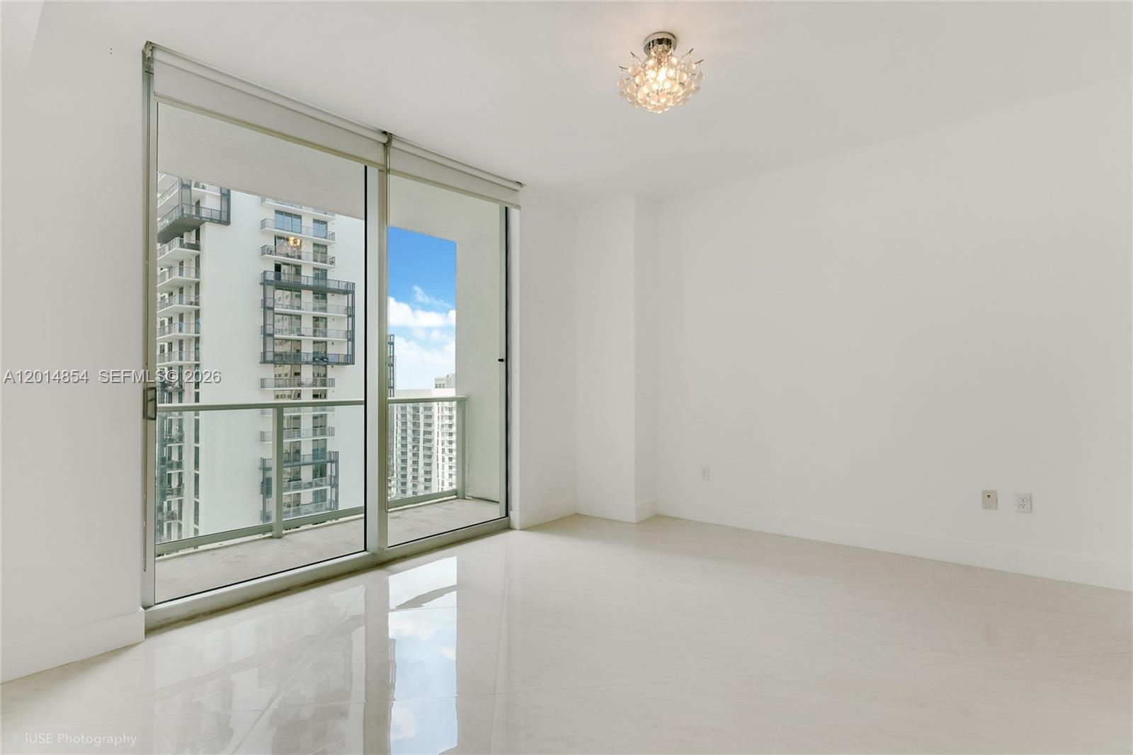 300 S Biscayne Blvd # 2807 Unit: T-2807