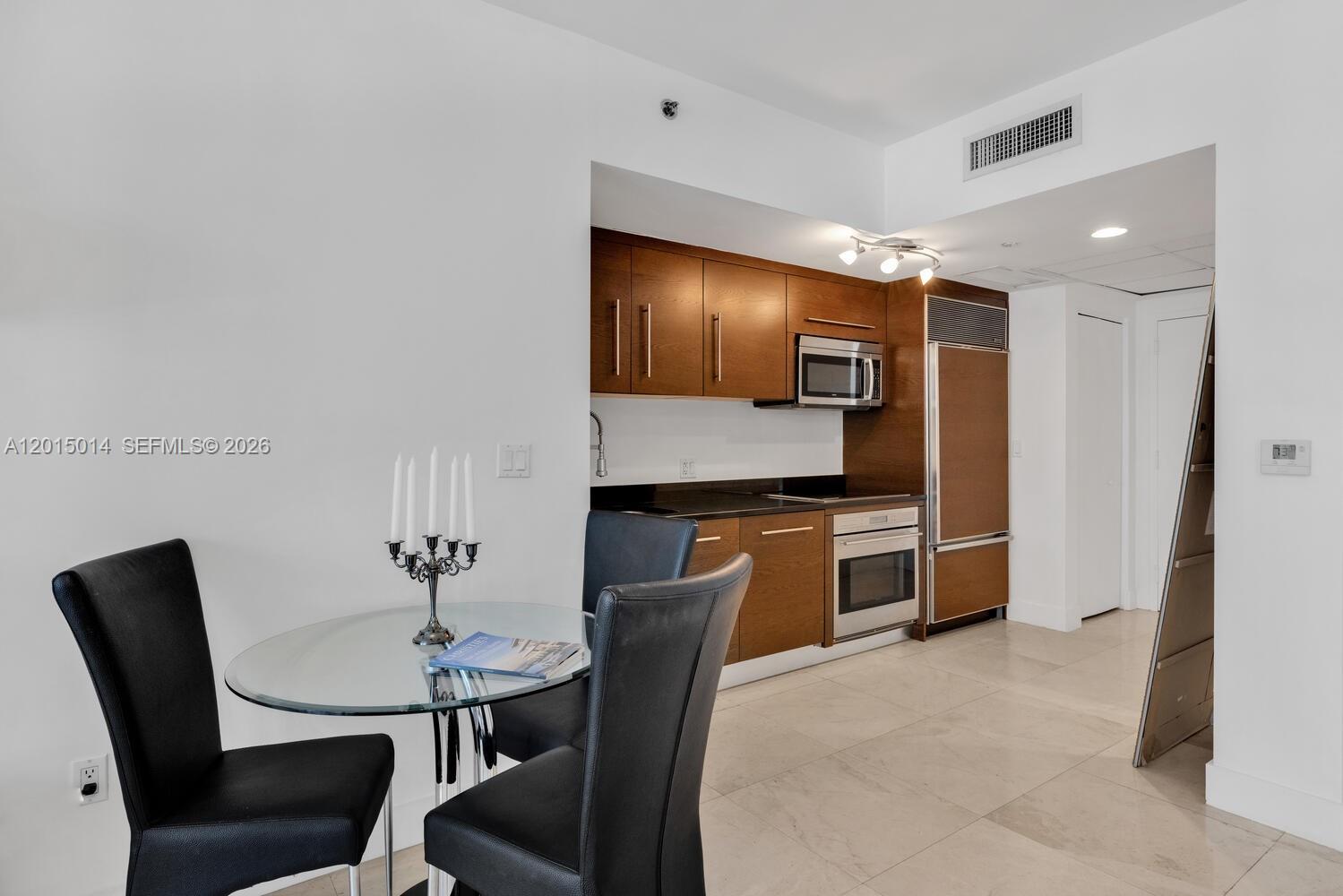 475 Brickell Ave # 2610