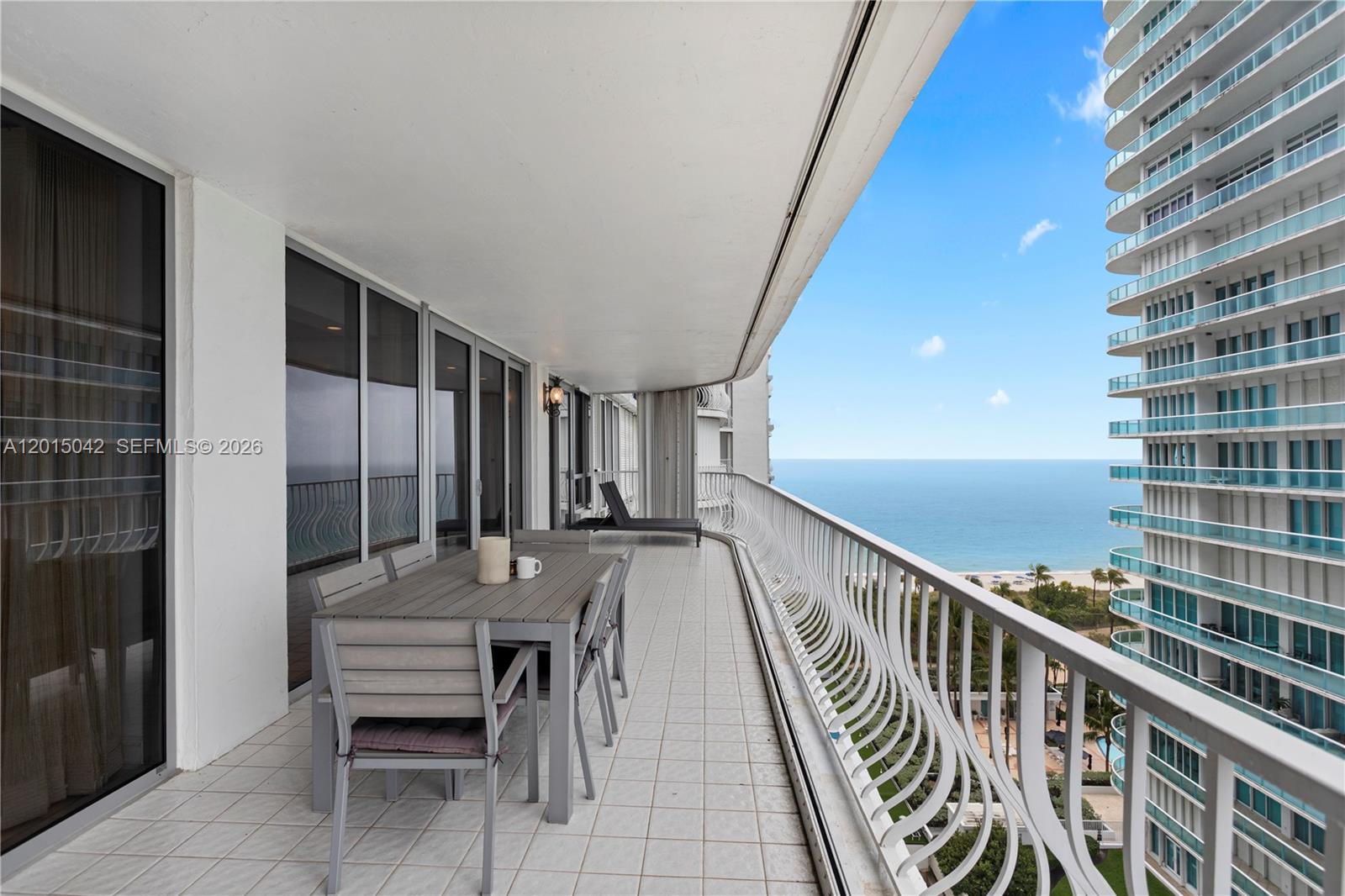 10155 Collins Ave # 1105