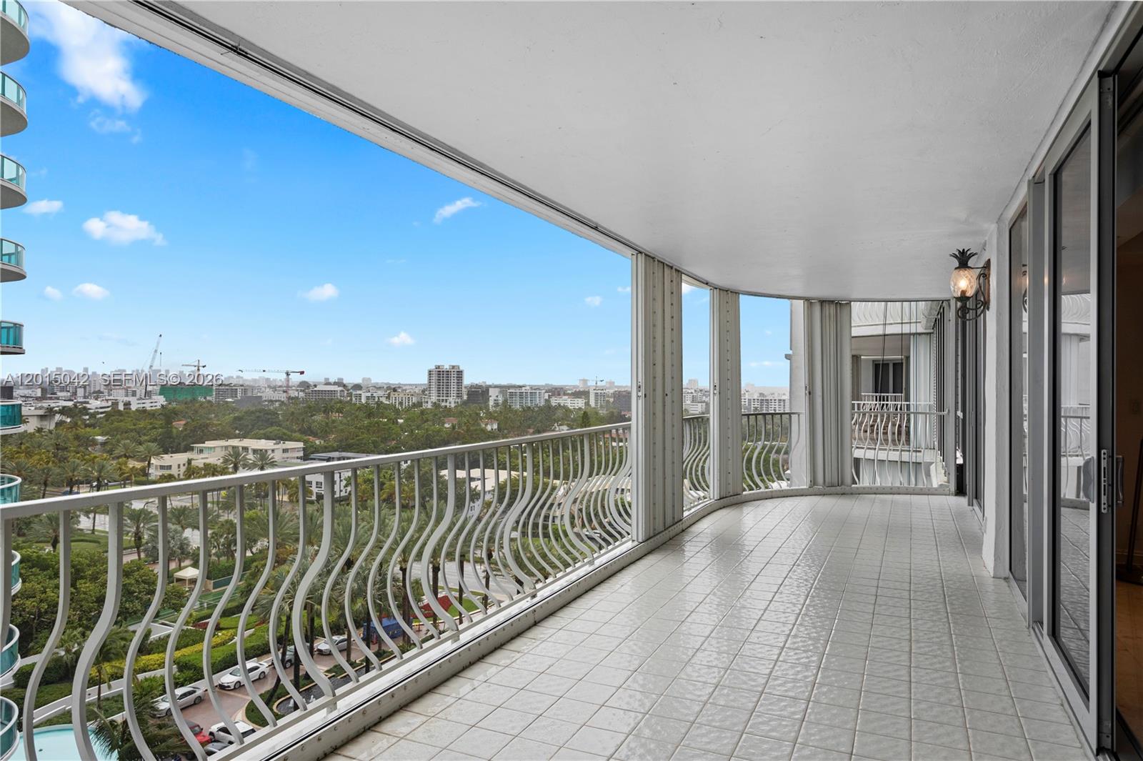 10155 Collins Ave # 1105
