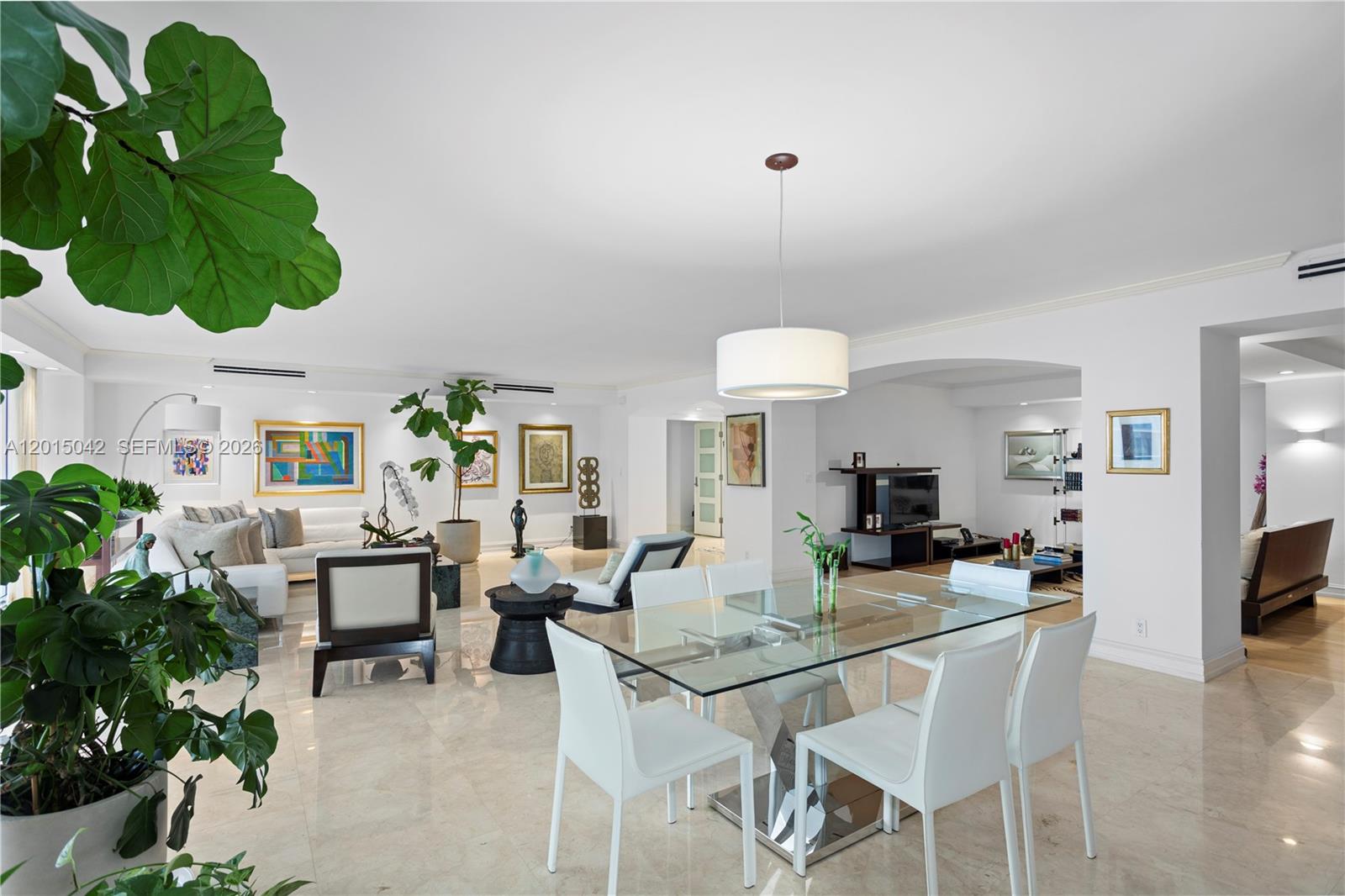 10155 Collins Ave # 1105