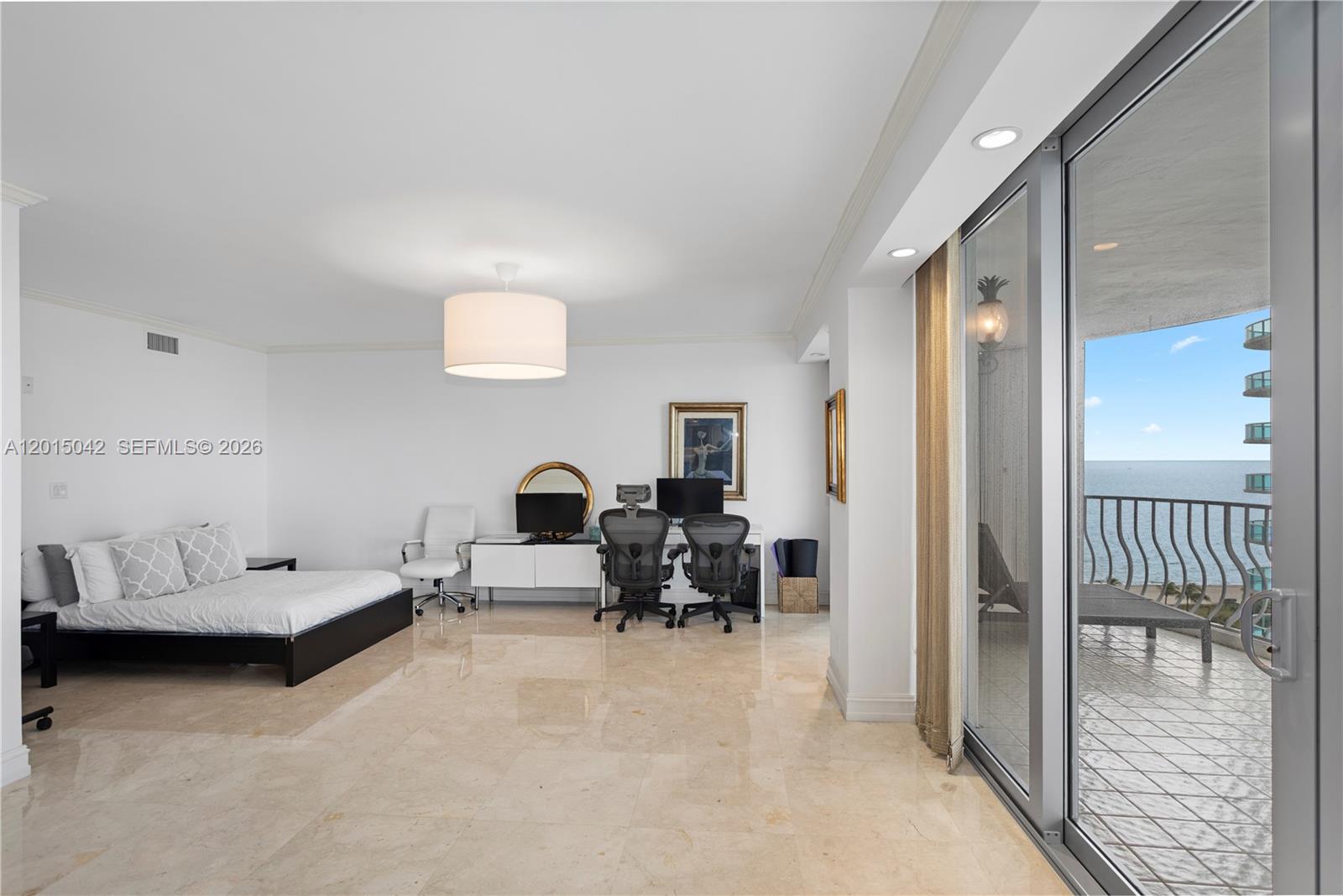 10155 Collins Ave # 1105