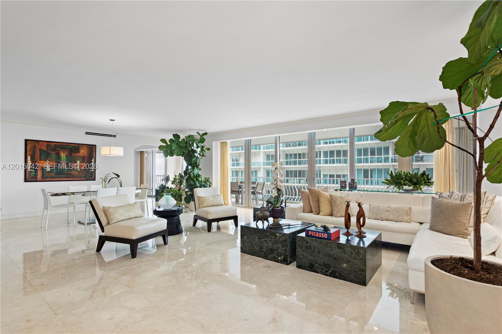 10155 Collins Ave # 1105