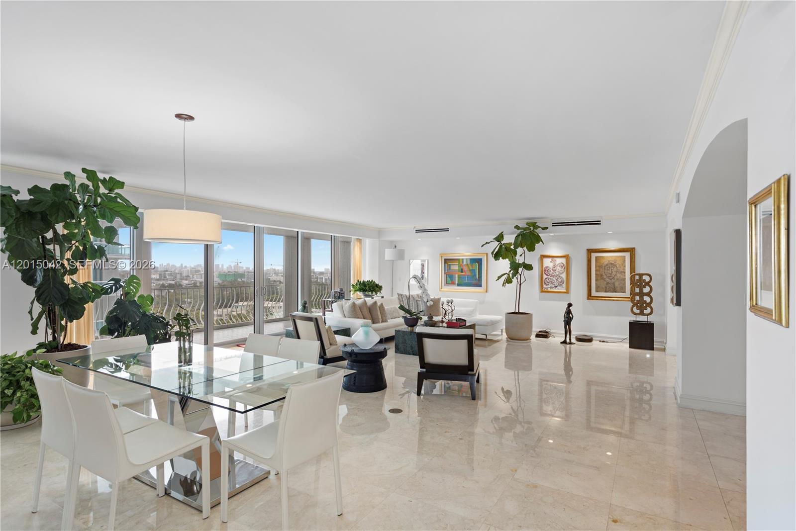 10155 Collins Ave # 1105
