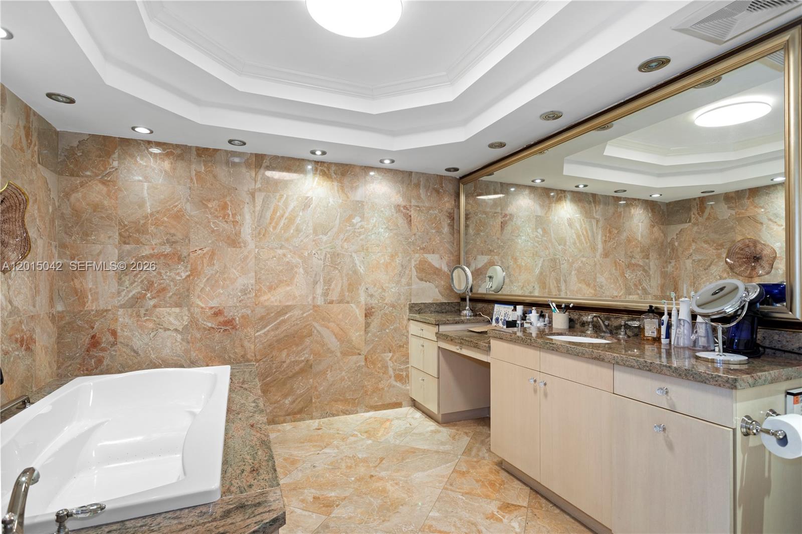 10155 Collins Ave # 1105
