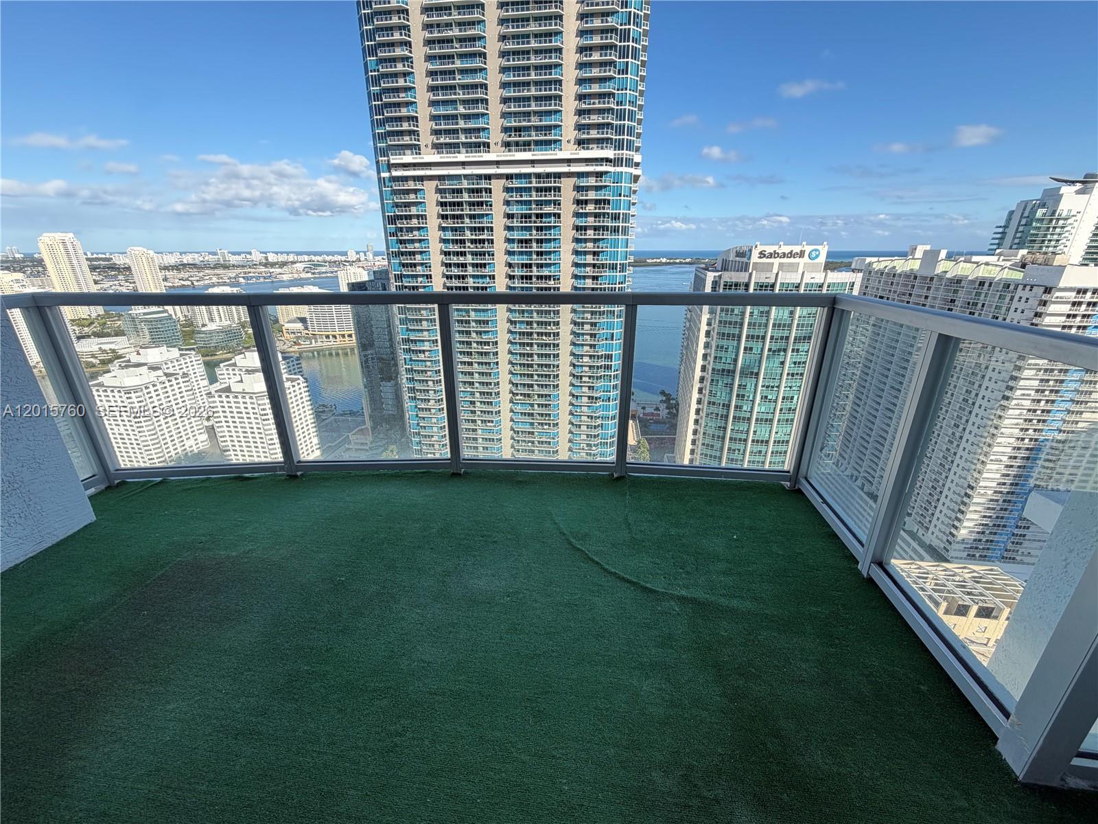 1060 Brickell Ave # 4003