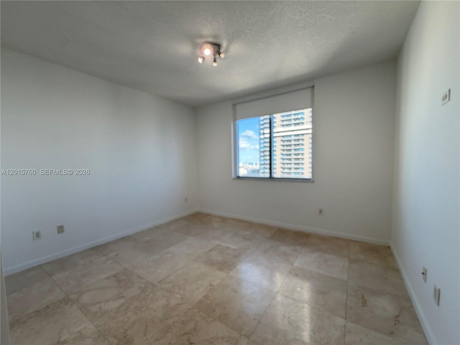 1060 Brickell Ave # 4003
