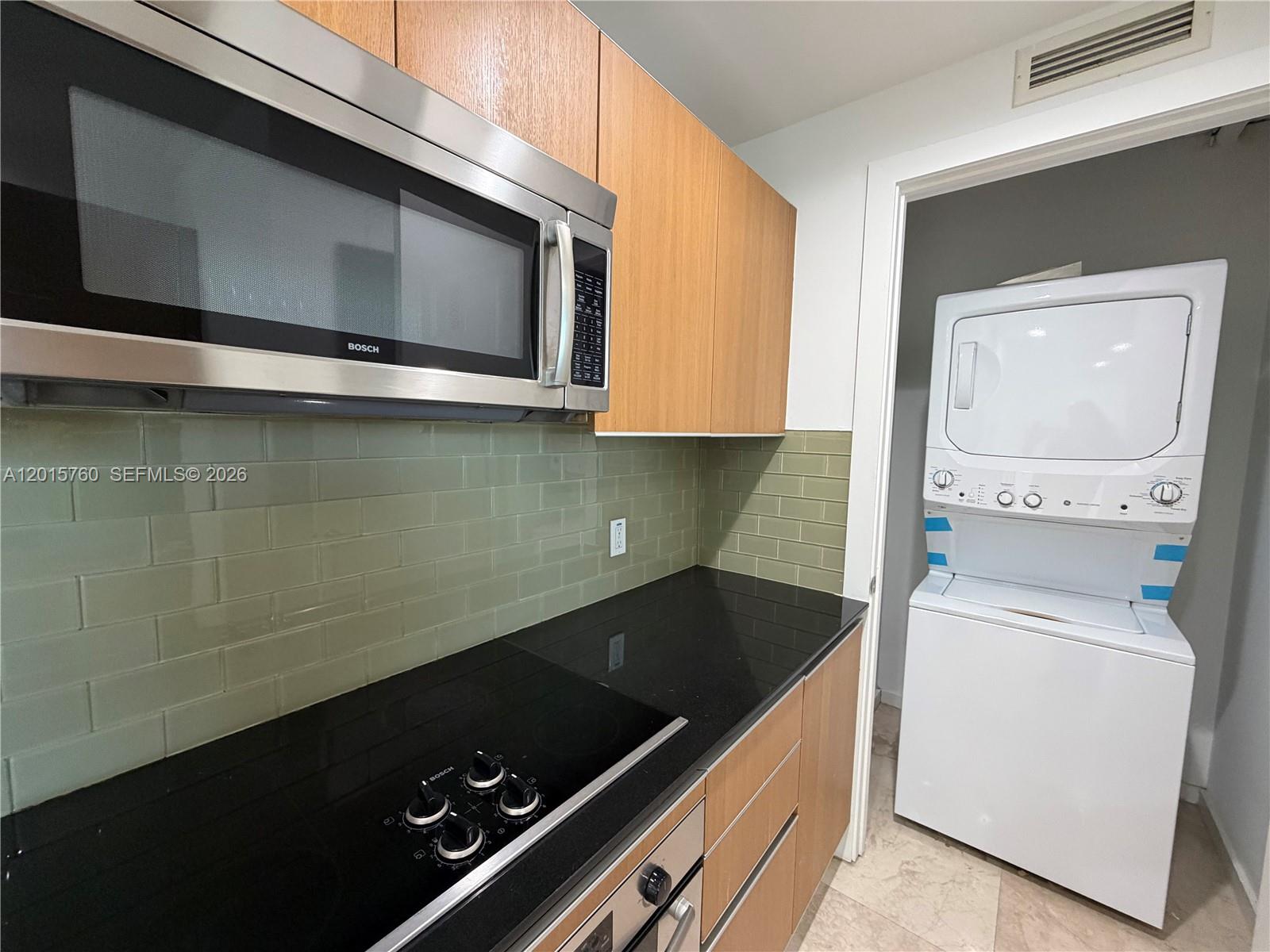 1060 Brickell Ave # 4003