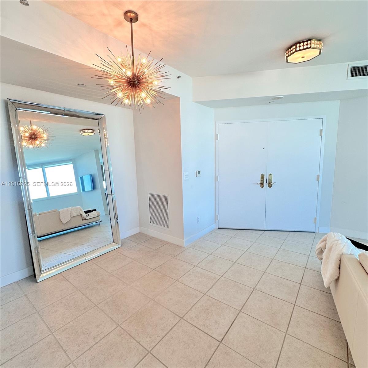 300 S Pointe Dr # 704
