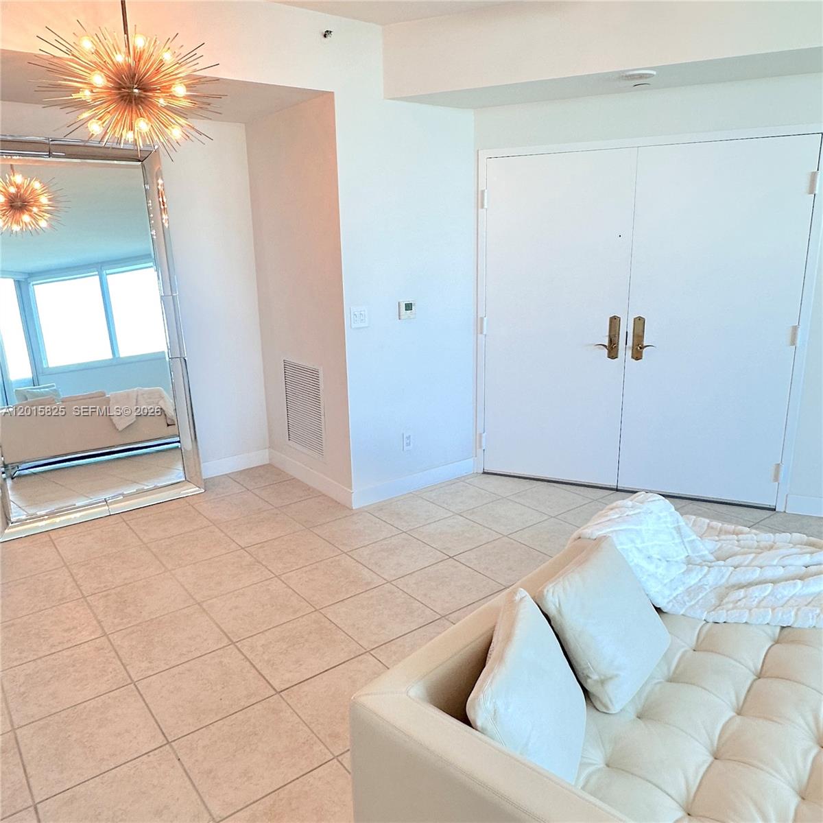 300 S Pointe Dr # 704