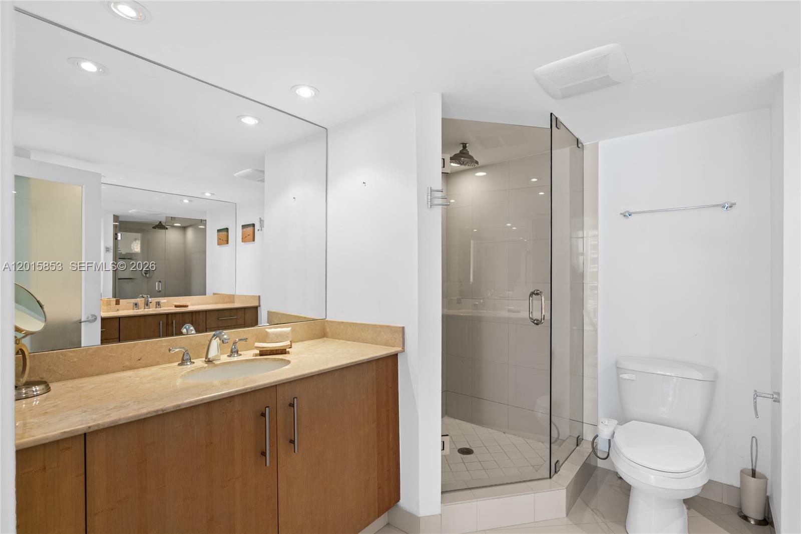 10275 Collins Ave # 509