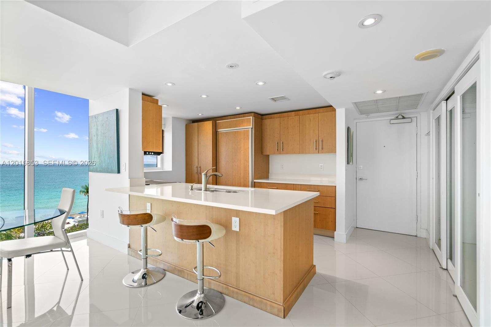 10275 Collins Ave # 509