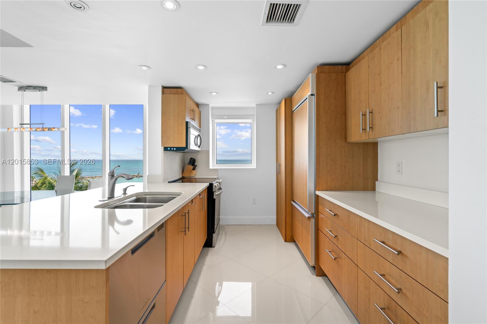10275 Collins Ave # 509