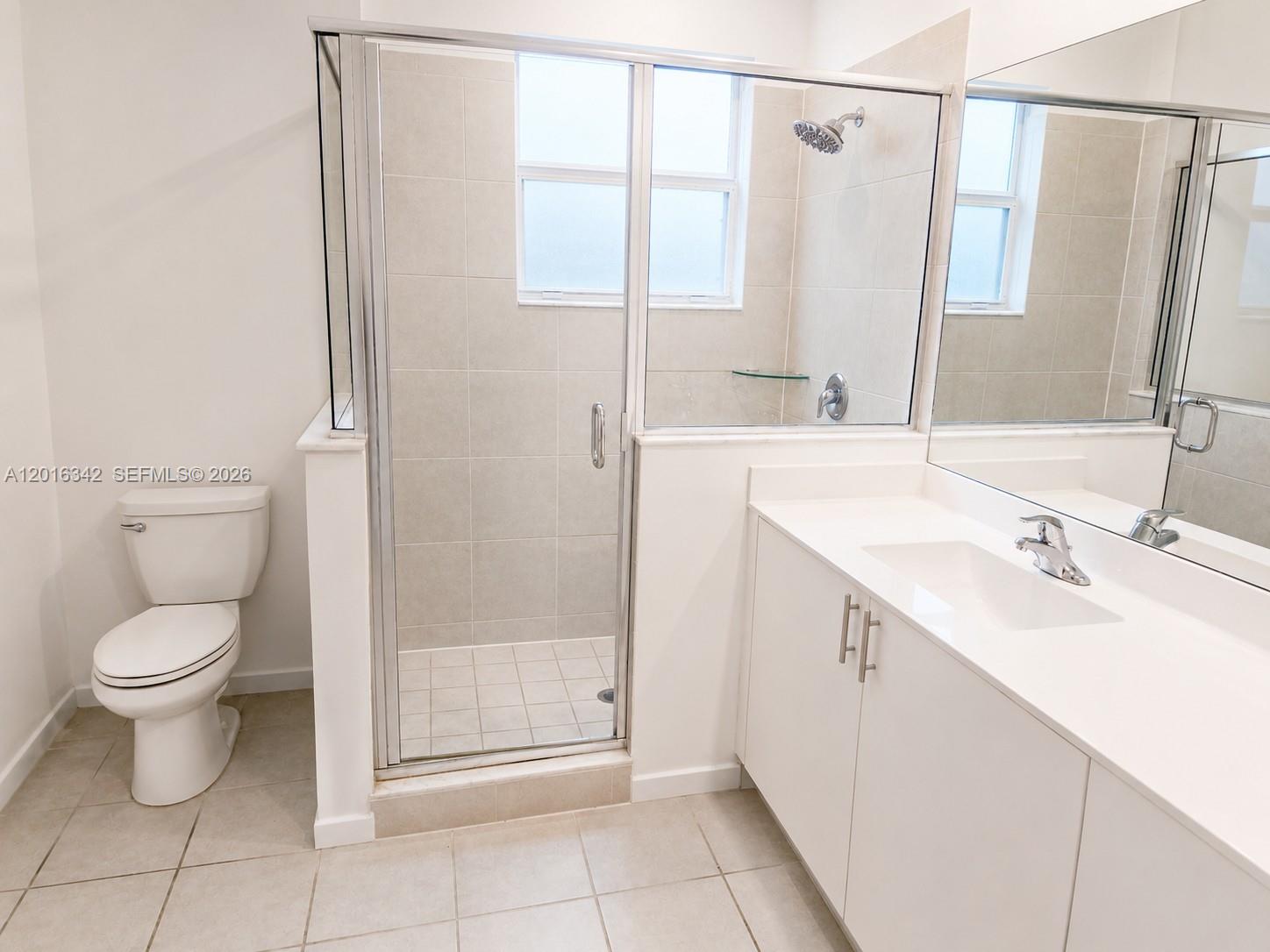 1050 SE 26th Ter Unit: .