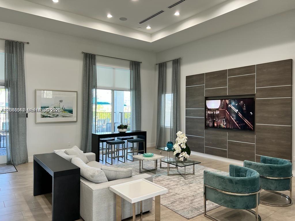 1050 SE 26th Ter Unit: .