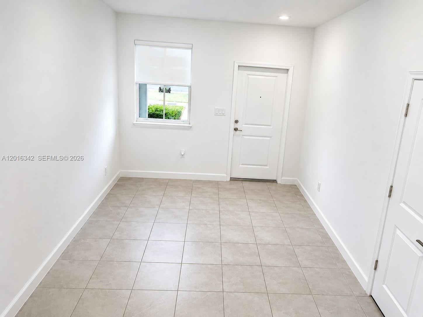 1050 SE 26th Ter Unit: .