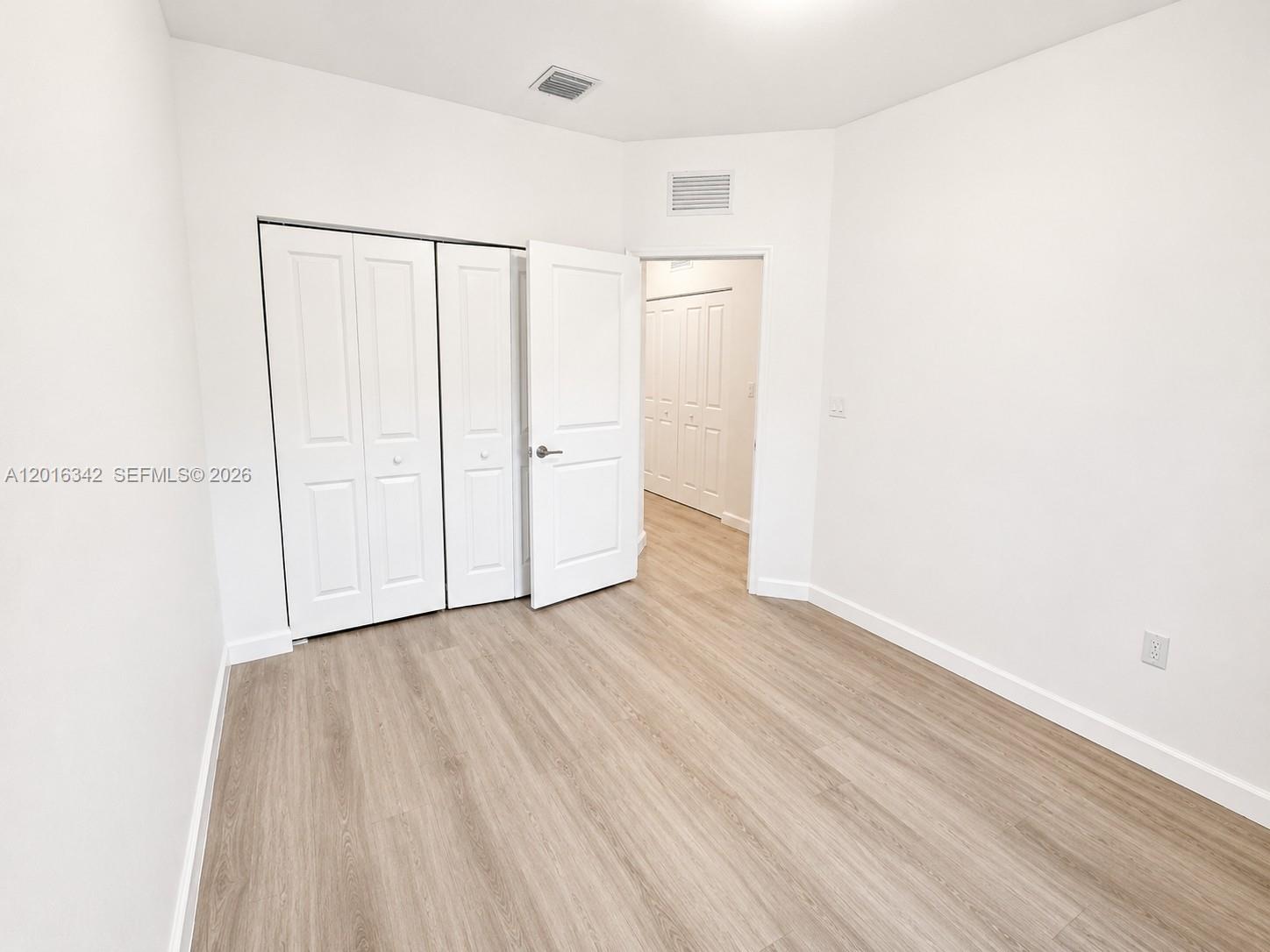 1050 SE 26th Ter Unit: .