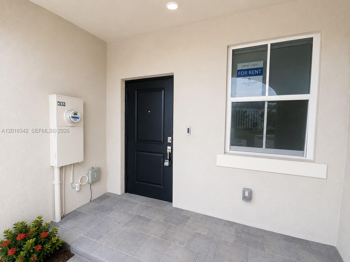 1050 SE 26th Ter Unit: .